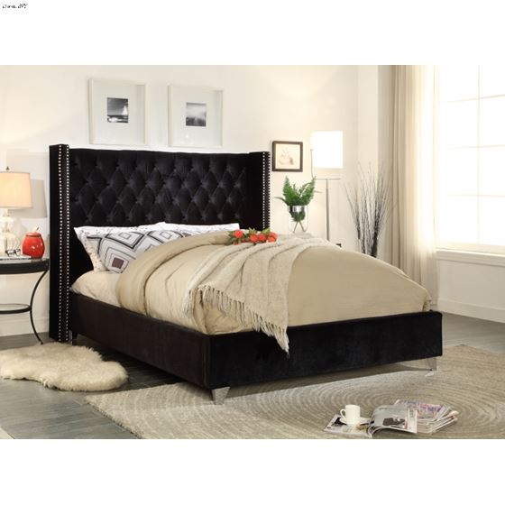 Aiden Black Queen Bed Room scene