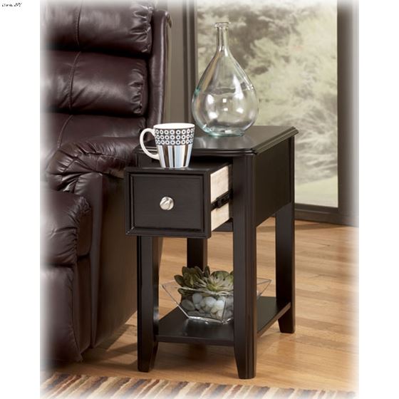 Breegin T007-371 End Table open