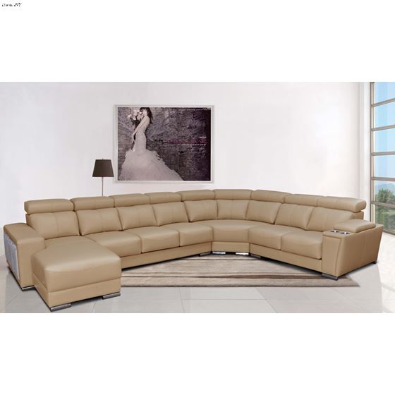 Modern 8312 Caramel Leather Sectional Detail
